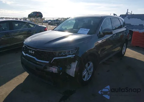 2022 Kia Sorento Lx z USA, uszkodzony, nr VIN 5XYRG4LC1NG155853